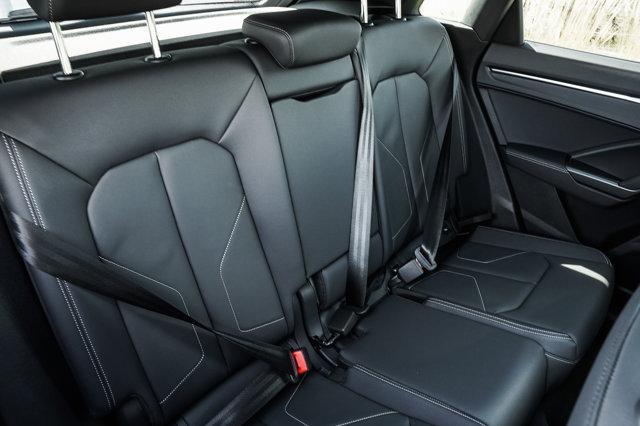 Photo of 2025 Mythos Black Metallic Audi Q3