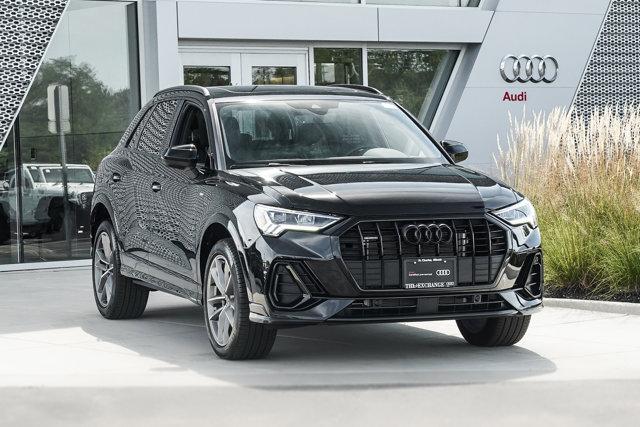 Photo of 2025 Mythos Black Metallic Audi Q3