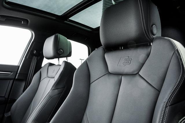 Photo of 2025 Mythos Black Metallic Audi Q3