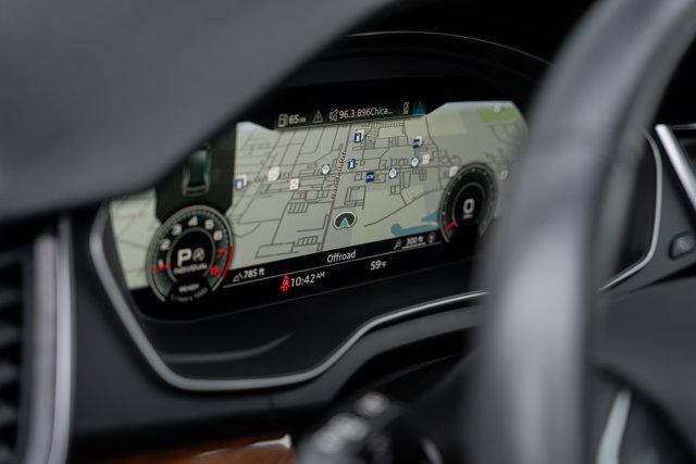 Photo of 2023 Glacier White Metallic Audi Q5