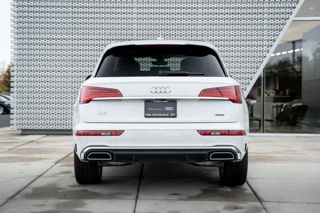 Photo of 2023 Glacier White Metallic Audi Q5