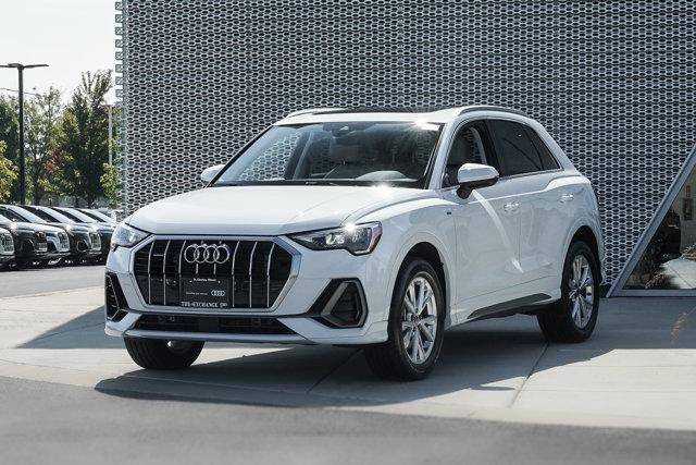 Photo of 2022 Glacier Audi Q3