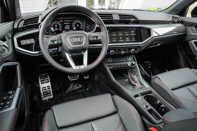 Photo of 2025 Mythos Black Metallic Audi Q3