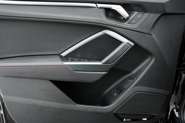 Photo of 2025 Mythos Black Metallic Audi Q3