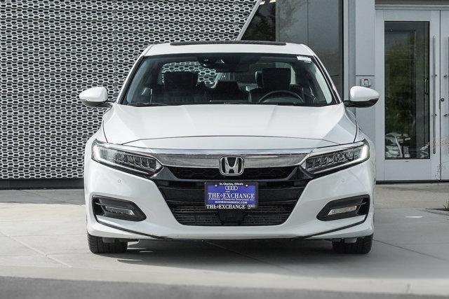 Photo of 2018 Platinum White Pearl Honda Accord