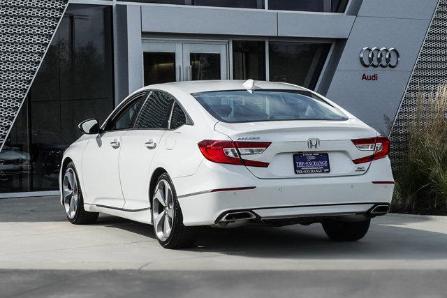 Photo of 2018 Platinum White Pearl Honda Accord