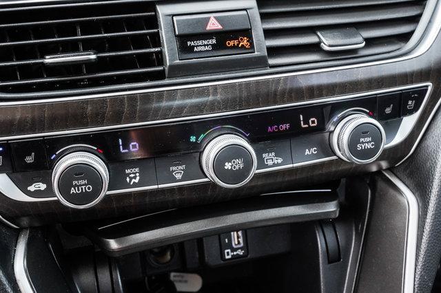Photo of 2018 Platinum White Pearl Honda Accord