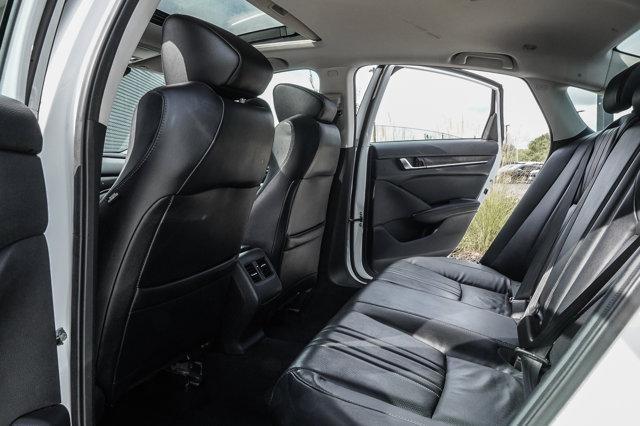 Photo of 2018 Platinum White Pearl Honda Accord