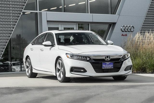 Photo of 2018 Platinum White Pearl Honda Accord