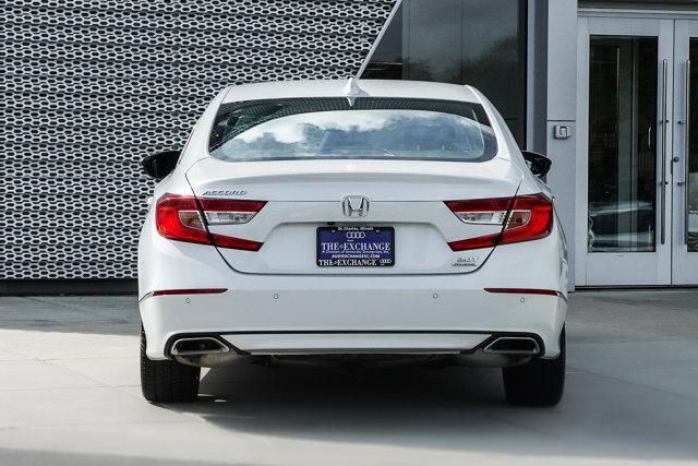 Photo of 2018 Platinum White Pearl Honda Accord
