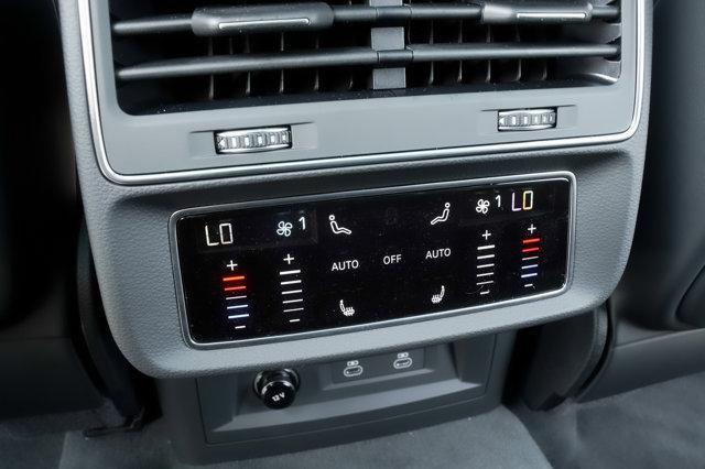 Photo of 2025 Glacier Audi Q7