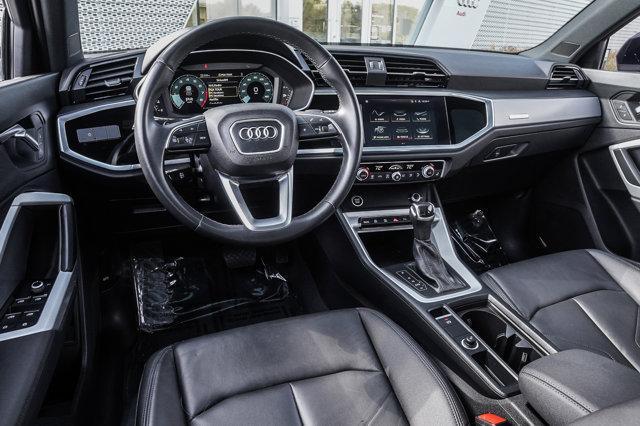 Photo of 2022 Navarra Blue Metallic Audi Q3