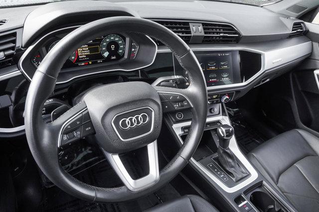 Photo of 2022 Navarra Blue Metallic Audi Q3