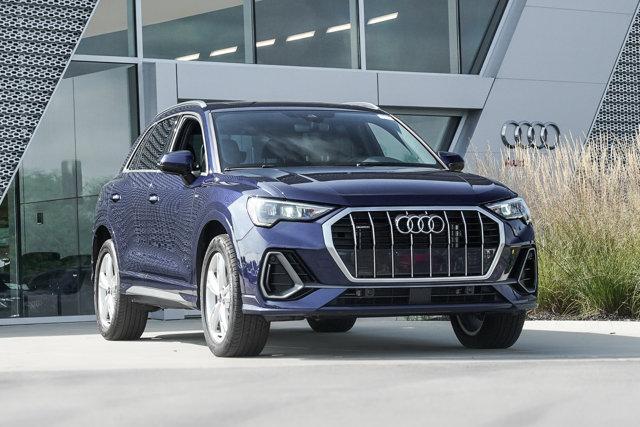 Photo of 2022 Navarra Blue Metallic Audi Q3