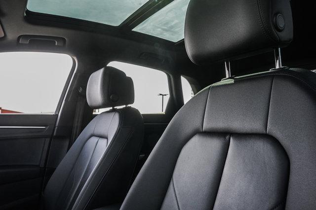Photo of 2022 Navarra Blue Metallic Audi Q3
