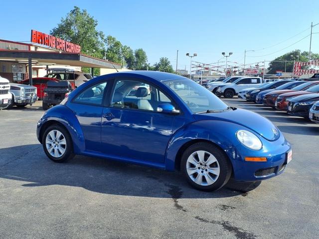 Photo of 2008 Blue Volkswagen New Beetle