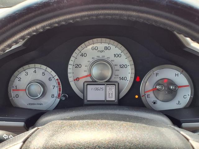 Photo of 2011 White Honda Pilot