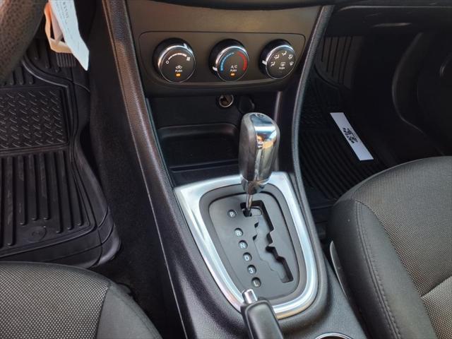 Photo of 2014 True Blue Pearlcoat Dodge Avenger