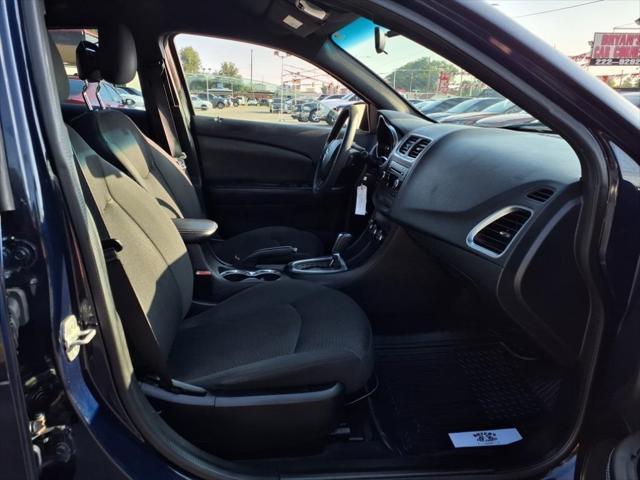 Photo of 2014 True Blue Pearlcoat Dodge Avenger