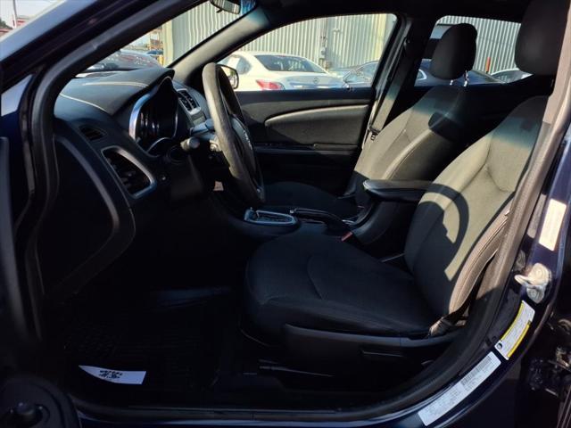 Photo of 2014 True Blue Pearlcoat Dodge Avenger