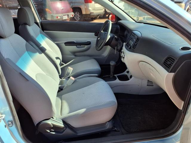 Photo of 2009 Ice Blue Metallic Hyundai Accent