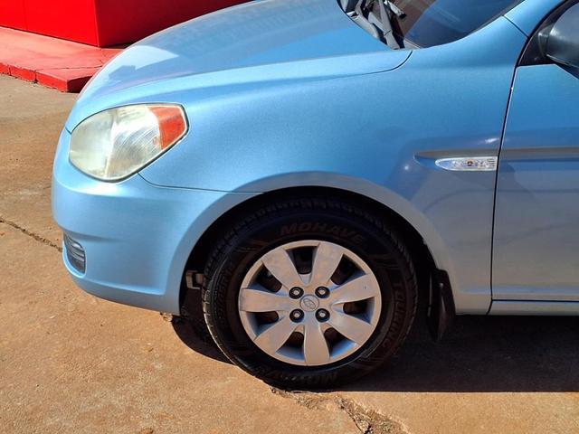 Photo of 2009 Ice Blue Metallic Hyundai Accent