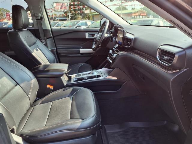 Photo of 2021 Gray Ford Explorer