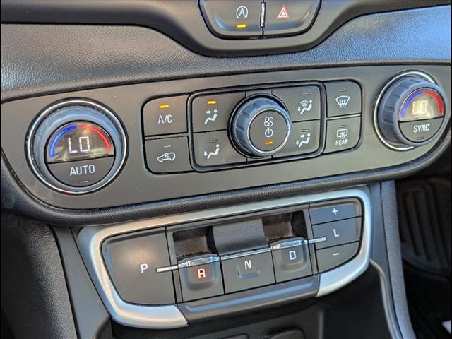 Photo of 2023 Summit White GMC Terrain