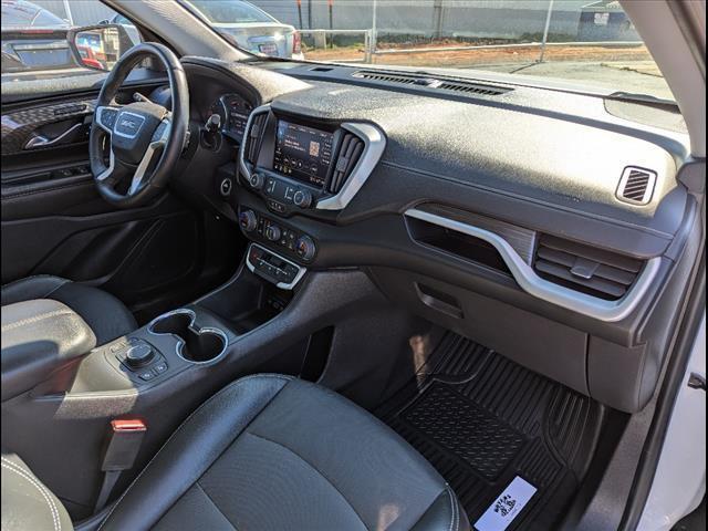 Photo of 2023 Summit White GMC Terrain