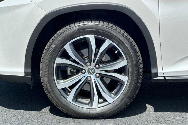 Photo of 2018 Eminent White Pearl Lexus RX 350