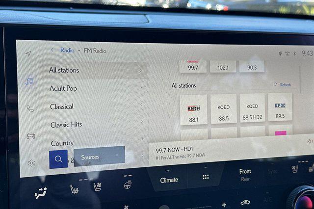 Photo of 2024 Wind Chill Pearl Lexus TX 550h+