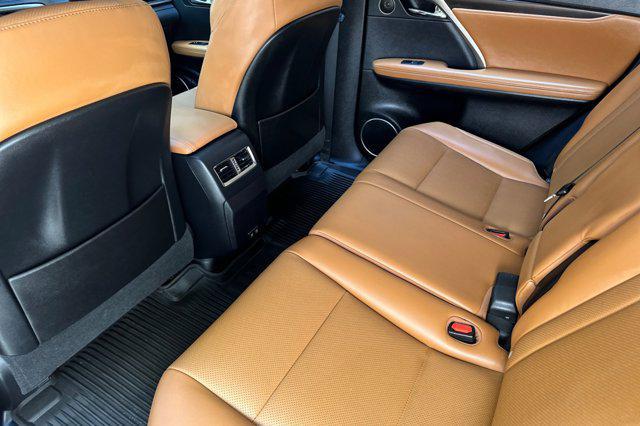 Photo of 2022 Atomic Silver Lexus RX 350