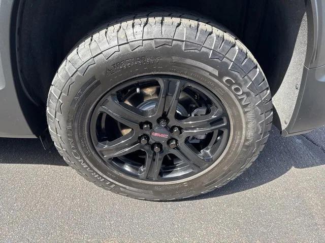 Photo of 2023 Ebony Twilight Metallic GMC Acadia