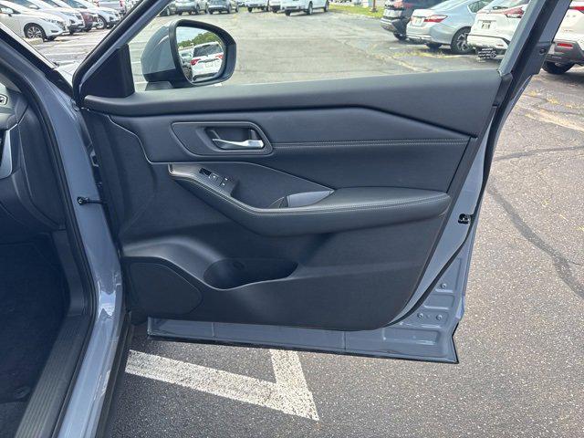 Photo of 2025 Boulder Gray Pearl Nissan Rogue
