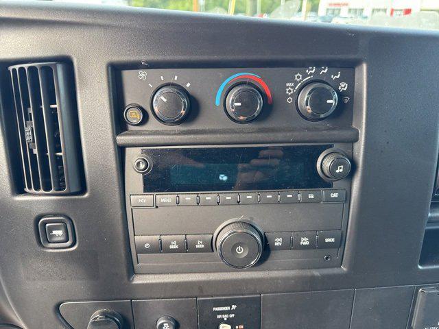 Photo of 2024 Summit White Chevrolet Express 2500