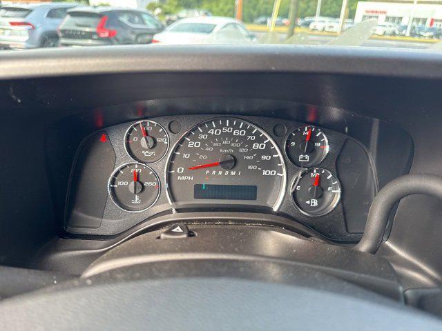 Photo of 2024 Summit White Chevrolet Express 2500
