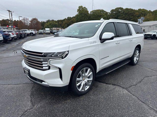 Photo of 2023 Iridescent Pearl Tricoat Chevrolet Suburban
