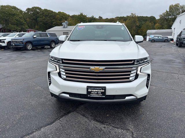 Photo of 2023 Iridescent Pearl Tricoat Chevrolet Suburban