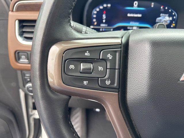 Photo of 2023 Iridescent Pearl Tricoat Chevrolet Suburban