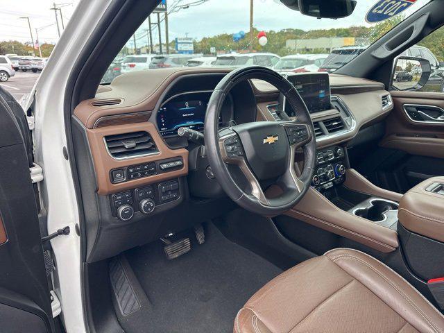 Photo of 2023 Iridescent Pearl Tricoat Chevrolet Suburban