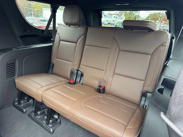 Photo of 2023 Iridescent Pearl Tricoat Chevrolet Suburban