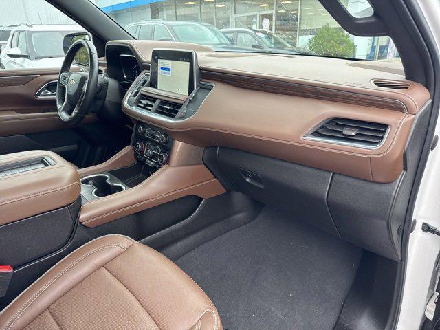 Photo of 2023 Iridescent Pearl Tricoat Chevrolet Suburban