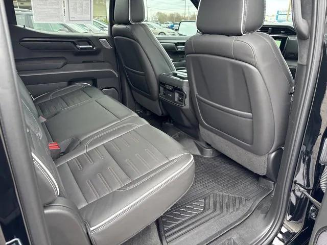 Photo of 2023 Onyx Black GMC Sierra 1500