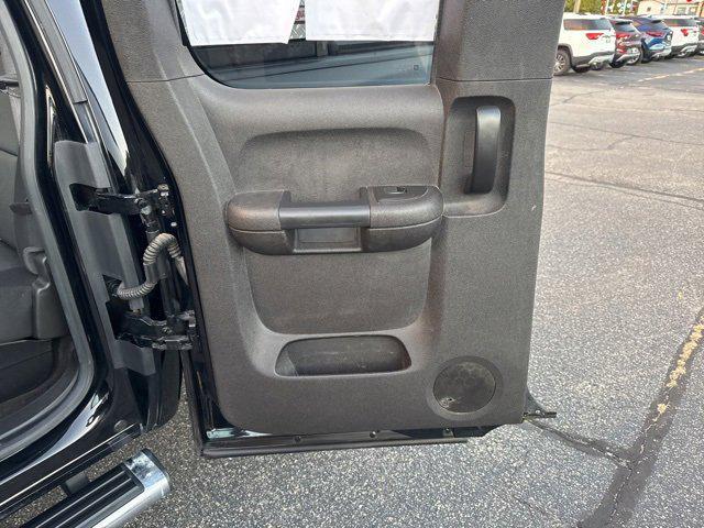 Photo of 2013 Black Chevrolet Silverado 2500