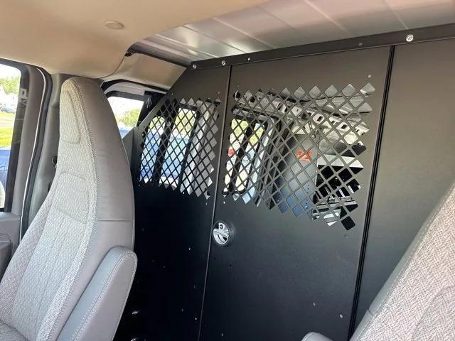 Photo of 2025 Summit White Chevrolet Express 2500