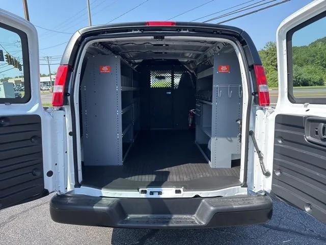 Photo of 2025 Summit White Chevrolet Express 2500
