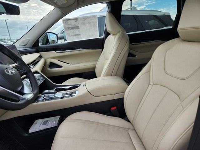 Photo of 2025 Majestic White INFINITI QX60