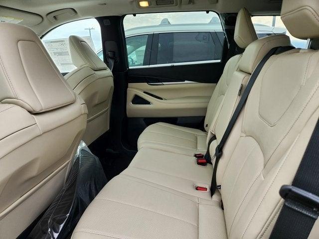 Photo of 2025 Majestic White INFINITI QX60