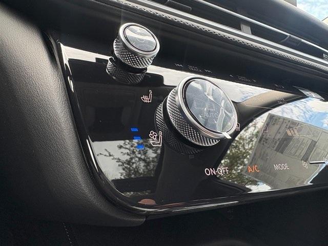 Photo of 2026 Radiant White INFINITI QX60