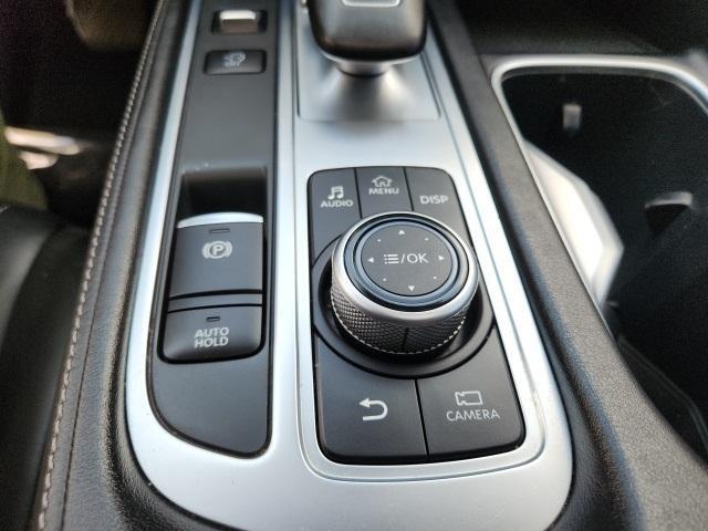 Photo of 2022 Glacier White INFINITI QX60